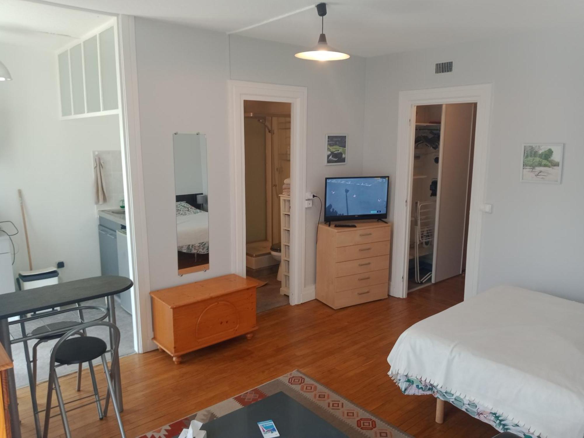 Appartement Perret 105 Rue Victor Hugo, Lumineux, Plein Centre, Parking Prive Arrivee Autonome Tout A Pied Le Havre Bagian luar foto